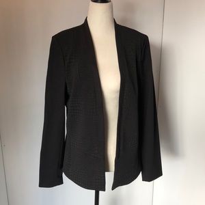 LE CHATEAU Black open front fitted black Jacket . NWT Size L